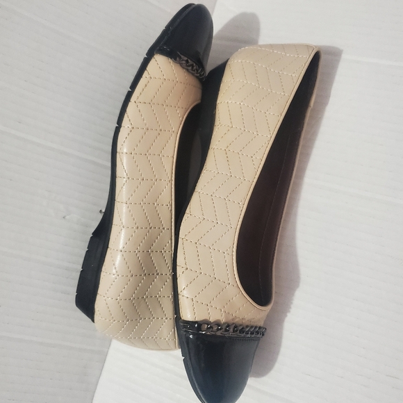 Aerosoles Outrite Ivory and Black Women's Quilted  Ballet Flats Sz 10M Casual - Picture 6 of 11